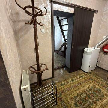 Здається частина будинку в центрі міста