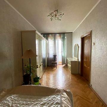 Продаж 4-х ком.кв. В центрі Киіва проспект Берестейський 1