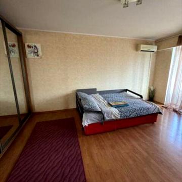 Продаж 1-кімнатної квартири, бул. Центральний