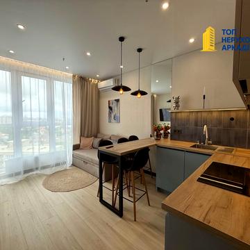 Літературна вул., 10