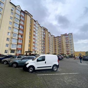 Богдана Хмельницького вул., 33а