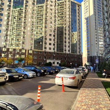 Академіка Сахарова вул., 3г