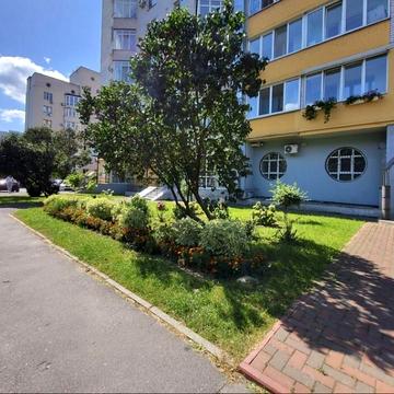 Зодчих вул., 8