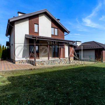 Центральна, 18