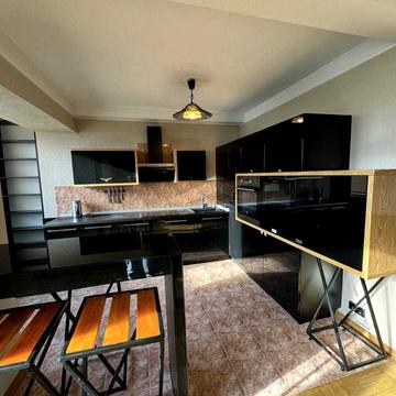 Микільсько-Ботанічна вул., 6/8