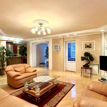 Михайла Котельникова вул., 33