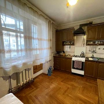 Оренда 3 кімнатна з котлом вул.Воробкевича