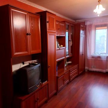 Василя Симоненка вул., 25