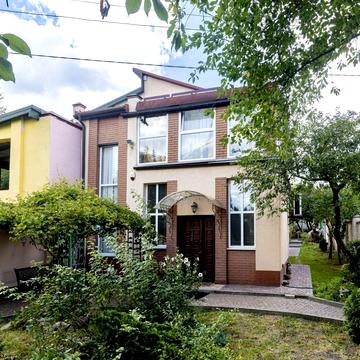 Варшавська вул., 113