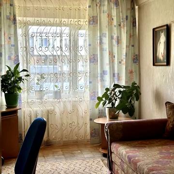 Кавказька вул., 11