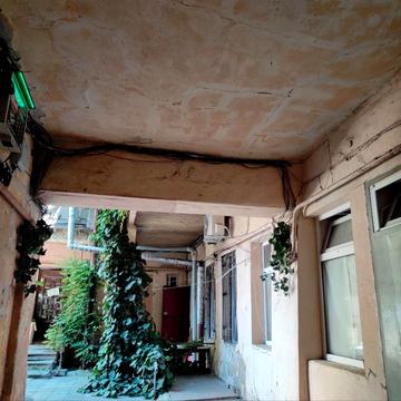 Базарна вул., 114