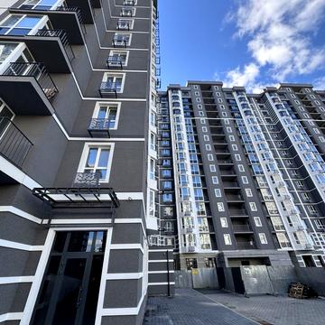 Леоніда Бірюкова бульв., 2-А