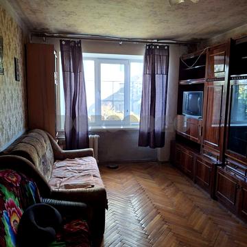 Святошинська вул., 38