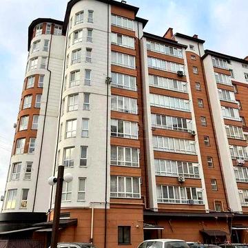 Продаж 3-кімнатної квартири з чорновим ремонтом.  вул.Бандери