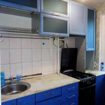 1 кім. кв. р-н 3-ї міської лікарні, меблі, побутова техніка.