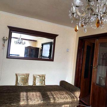 Здається в оренду трикімнатна квартира