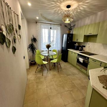 Богатирська вул., 6/1