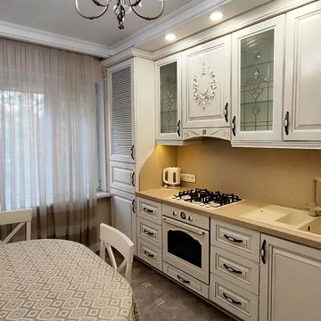 Академіка Корольова вул., 86