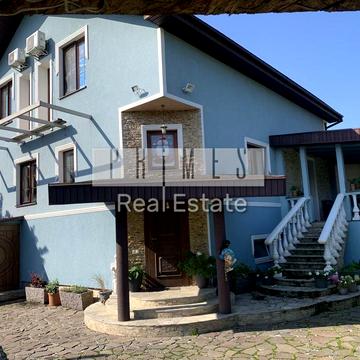 Миколи Бажана просп.