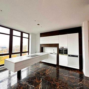 Продаж 3 кім. квартири вул. Червона