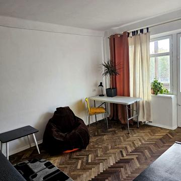 Жамбила Жабаєва вул. (Кузьминська), 2