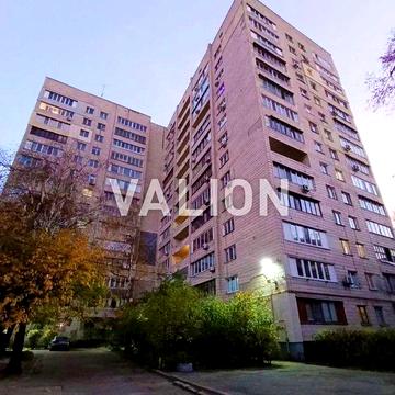 Продаж 2-х кімнатної квартири. Печерськ. Вул. Князів Острозьких, 17/2