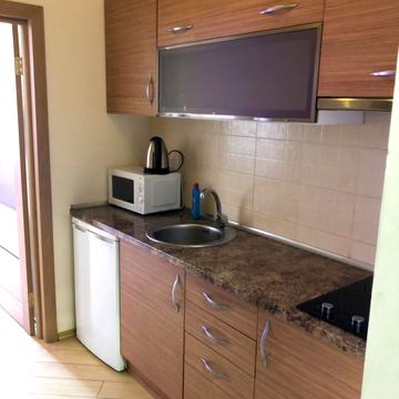 Генуезька вул., 5