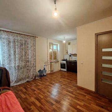 Трёх комнатная квартира Жилпоселок