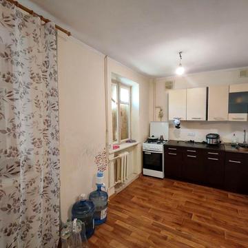 Трёх комнатная квартира Жилпоселок