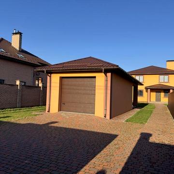 Продам двоповерховий будинок в с. Білогородка, без комісіі!