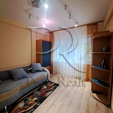 Михайла Донця вул., 23-Б