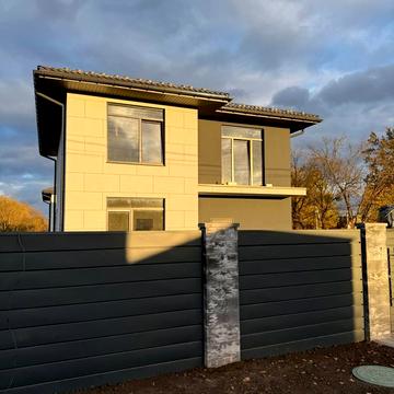 Квітнева вул.