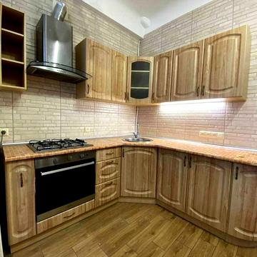 Кловський узвіз, 11