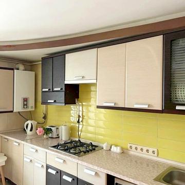 Василя Симоненка вул., 39