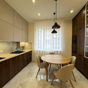 Стильна 2к.квартира в центрі міста. Перша здача.