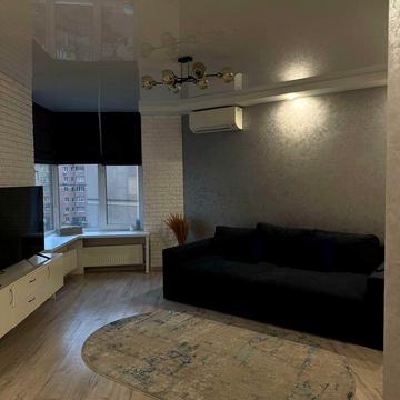 Миру вул., 36