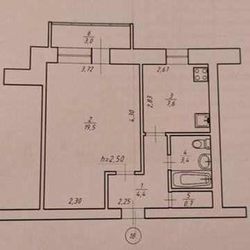 Однокімнатна квартира по вулиці Героїв Крут під Ваш ремонт.