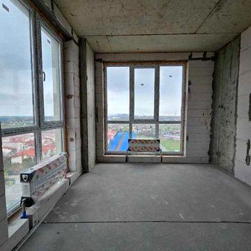 Продам просторную 1 комн. квартиру с панорамными окнами в ЖК "Love"