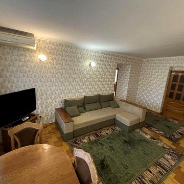 метро Шулявська - 7хв пішки, вул. Довженка, 14