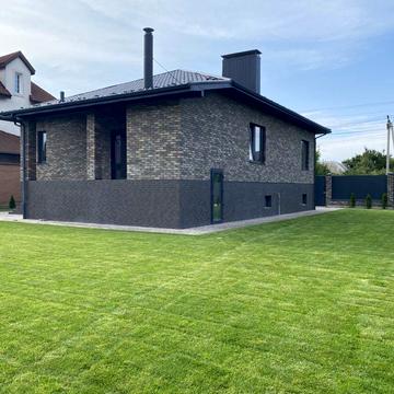 Весняна вул.