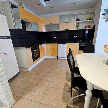 Продам 3-к квартиру (91м2) в кирпиче, ж/м Солнечный, пер. Любарского