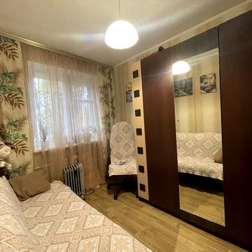 Добробатів вул. (Іларіонівська), 18