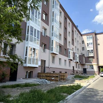 Якова Новицького вул., 3