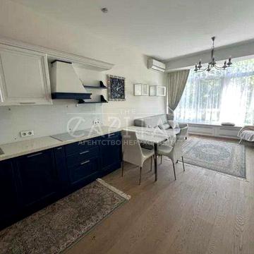 Продаж /Квартира /64 м2 /Печерський район /вул. Січових Стрільців, 52а