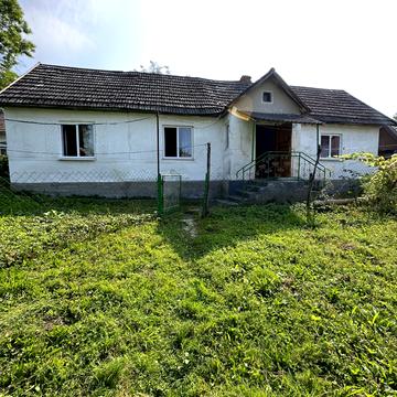 Грушевського, 8