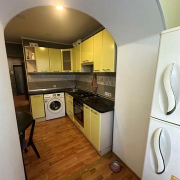 Северина Потоцького вул. (Сімнадцятого партзїзду), 30