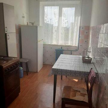 квартира оренда больше года