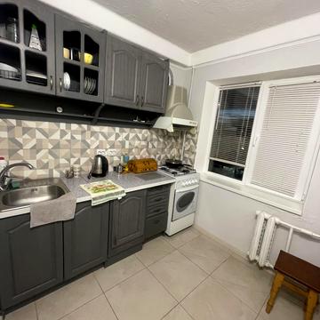 Оболонський просп., 14-є