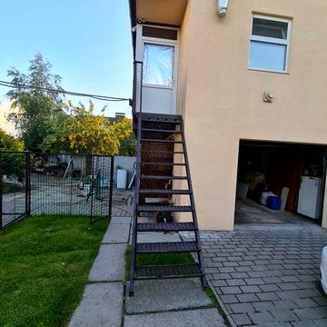 Здам частину будинку. Другий поверх капітального гаража