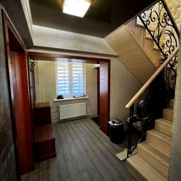 Терміново продається Будинок у гарному стані - Заходь та Живи.!